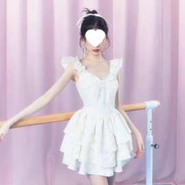 跨境法式小众设计感纯欲性感辣妹无袖方领短裙女夏收腰修身显瘦连