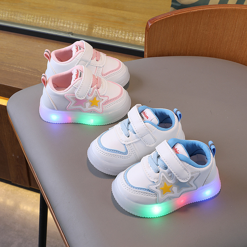Luz brillante zapatos para bebés varones, zapatos para bebés con suela suave, zapatos de skate para niñas, zapatos blancos antideslizantes 0 - 1 un año 2 primavera y otoño