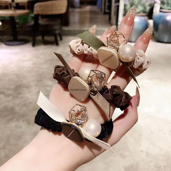 Elegant elastic hair rope pearl