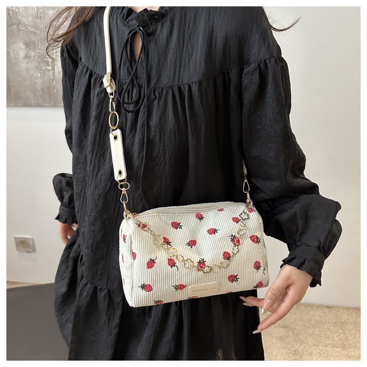 112g Weight Polyester Lining Material Zipper Closure Type Single Shoulder Strap Strap Type Pillow Shape Bag Bags Type Casual, Shopping Occasion Special Material Strawberry Pattern All Seasons Season Women's Gender Basic, Classic Style Style Cylindrical Shape Medium Size Women's Medium Special Strawberry Basic Classic Style Cylindrical Zipper Pillow Shape Bag 4