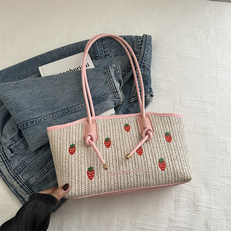 Bolsa de tejer de verano para mujeres 2024 nuevo estilo idílico vacaciones viento fresas bordado bolso de mano bolso de viaje