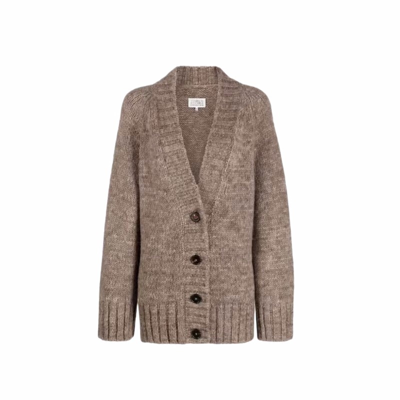 2026 Early Autumn New Margiela Style Commuter Camel Wool Loose Silhouette Lazy Buttoned Knit Cardigan Jacket Top 2026 Early Autumn New Margiela Style Commuter Camel Wool Loose Silhouette Lazy Buttoned Knit Cardigan Jacket Top