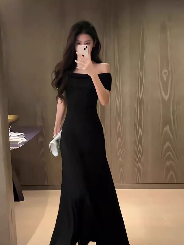 高級フレンチシックで美しいヒップカバースカート女性の夏の新しいスタイルの半袖黒のワンショルダードレス|undefined