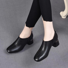 2023�¿���Ƥ��چ�Ь���＾�ָ��и�СƤЬһ�_��ŮЬ�Ӱٴ�A�^