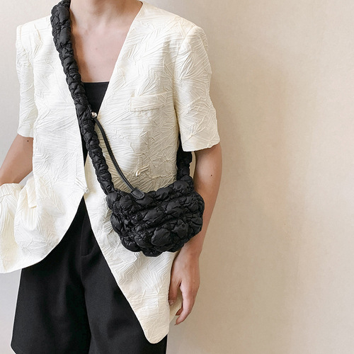 Popular niche high-end cloud pleated bag  new trend fashion versatile texture trend women's handbag