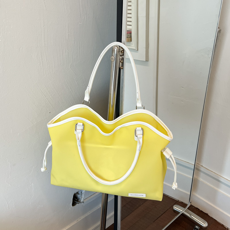 Bolsa de gelatina de gran capacidad para mujeres 2026 verano nuevo estilo coreano de moda bolso de hombro axilar de viaje bolsa de ocio