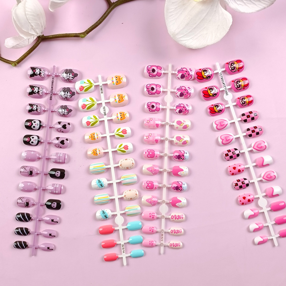 Los niños de Zhongdazhong, dibujos animados lindos, coloridos 24 piezas de uñas prefabricadas personalizadas para niños