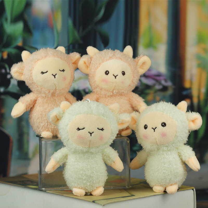 Super lindo Cordero muñeca colgante llavero Mini tamaño pequeño ovejas muñeca Ragdoll niños bolsa adornos image 4