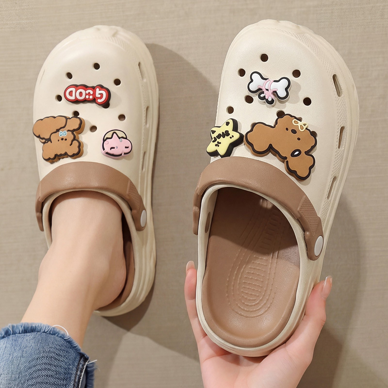 Women's Outdoor Clogs For Summer 2026, New Popular Top Quality Cartoon Cute Thick-Soled Soft-Soled Non-Slip Beach Sandals_voghion.com