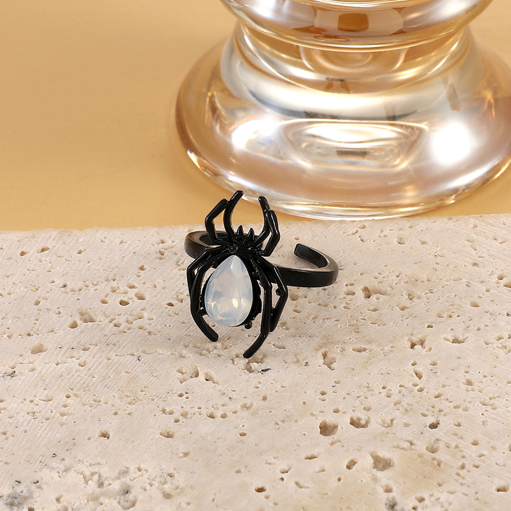 Spider Pattern Women's Gender Cool Style Spider Alloy Plating Inlay Artificial Gemstones Halloween Women's Open Rings
