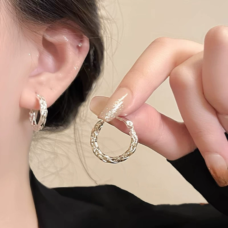 Серьги, ушные клипсы, стиль лёгкой роскоши, стиль высокого качества