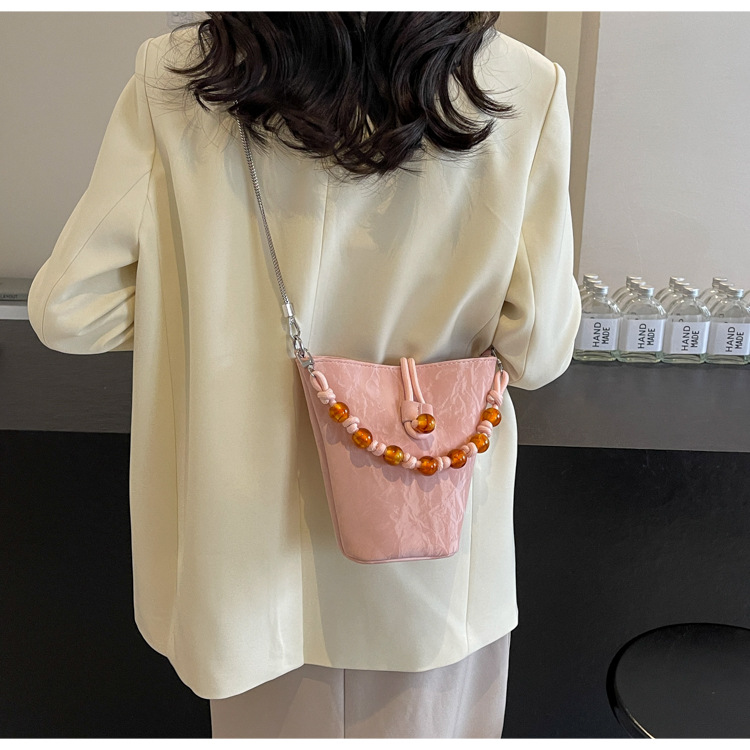 Women's Small Pu Leather Solid Color Basic Classic Style Lock Clasp Bucket Bag display picture 12