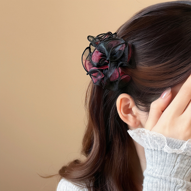 絶妙でコンパクトなふわふわ花のつぼみクリップ、高級額サイドヘアクリップ、新しいハーフタイヘアシャーククリップヘッドドレス|undefined