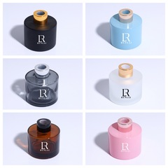 厂家现货高颜值彩色香薰瓶空瓶高级感125ml Aromatherapy bottle