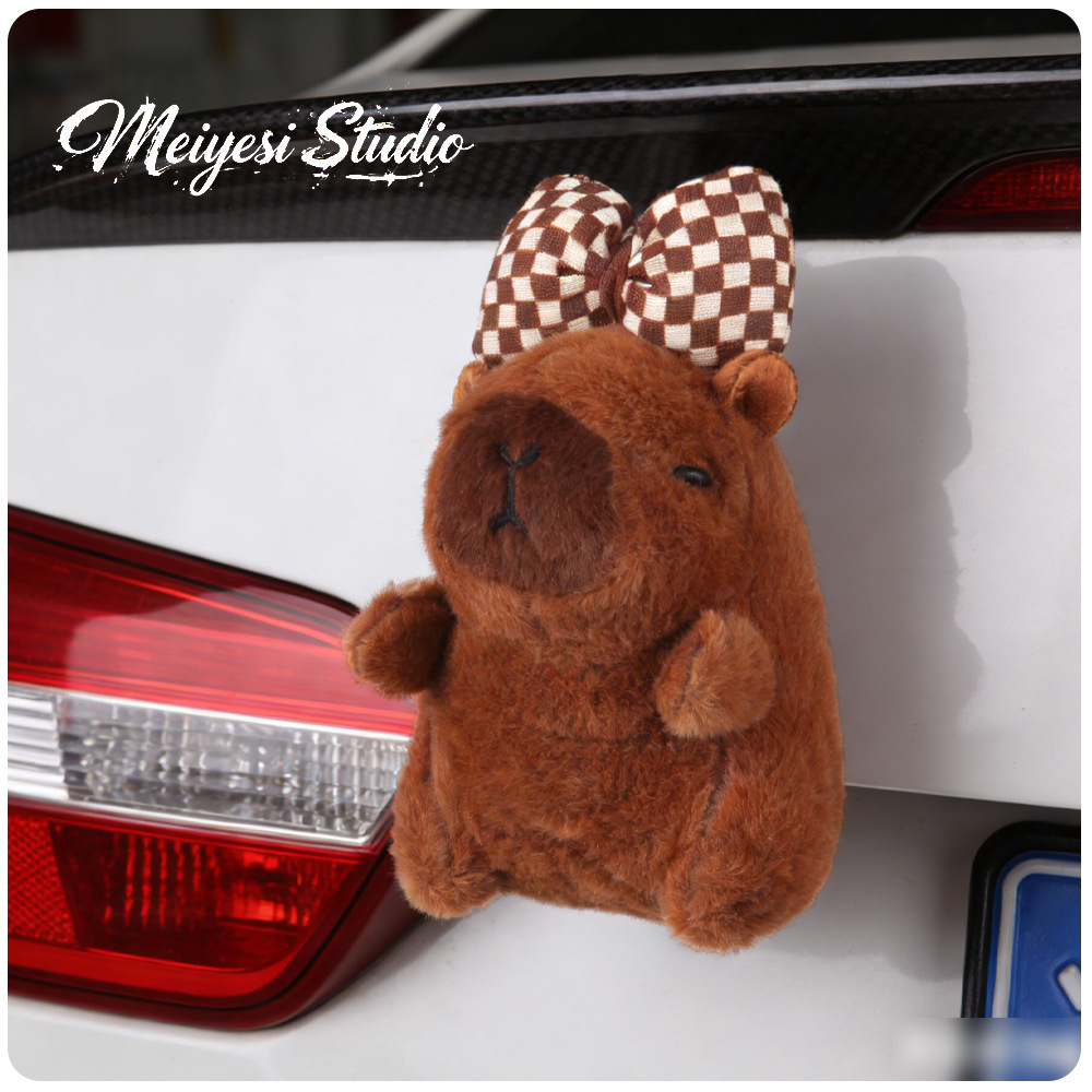 Cute Kapibala Carpincho Colgante trasero del coche maletero del coche Muñeca exterior del coche Muñeca interior del coche Adornos