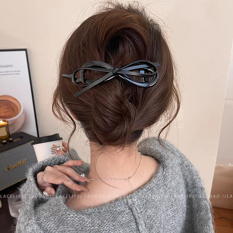 後頭部にツイストクリップが付いた新しいスタイルのワンラインヘアクリップ、軽い高級感と高級感のあるヘアクリップ、女性用のアヒルのくちばしクリップヘッドドレス|undefined