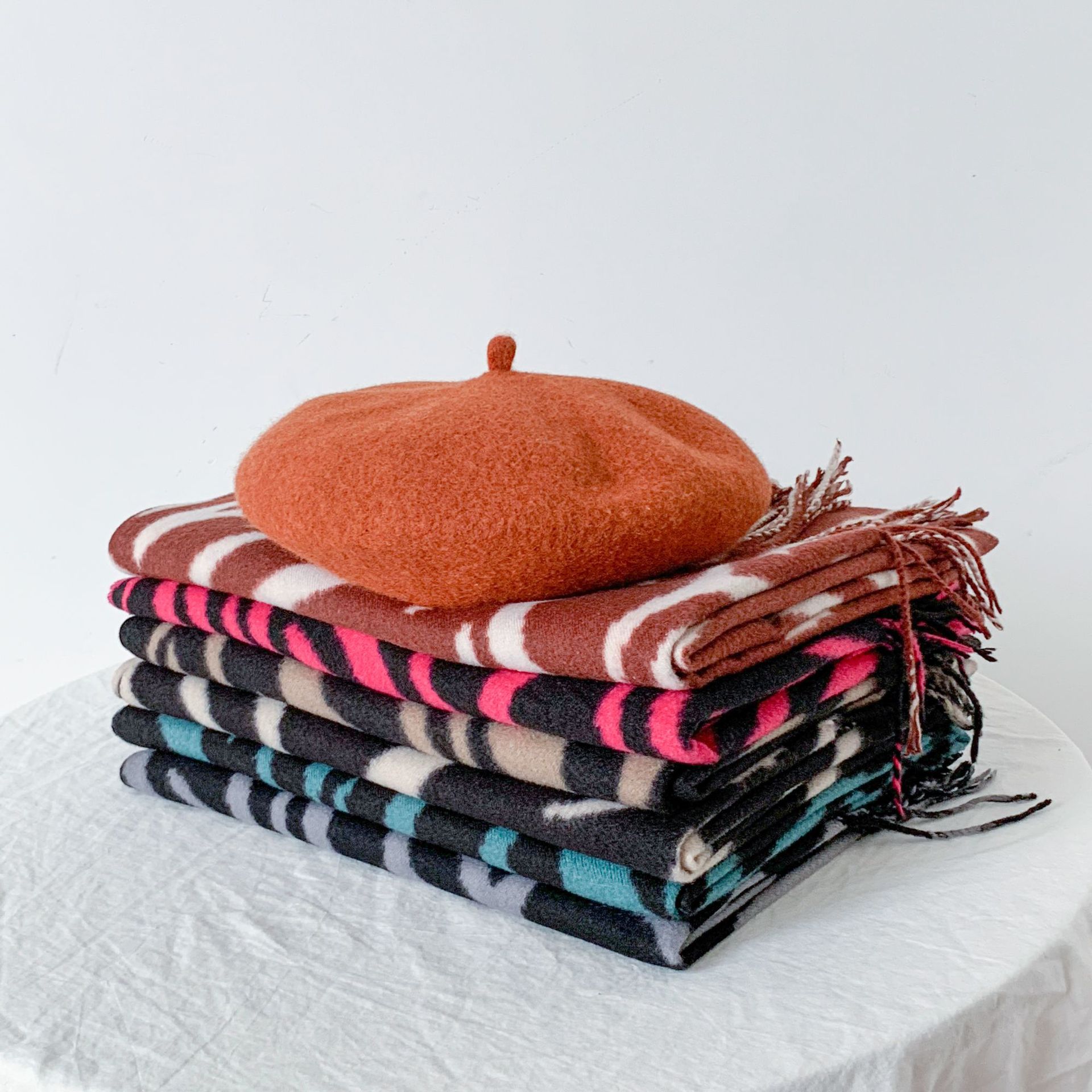 Bufanda Multifuncional a Rayas Cálida para Otoño e Invierno, Nueva Bufanda de Cachemira Simple y Versátil para Mujer, Invierno 2025