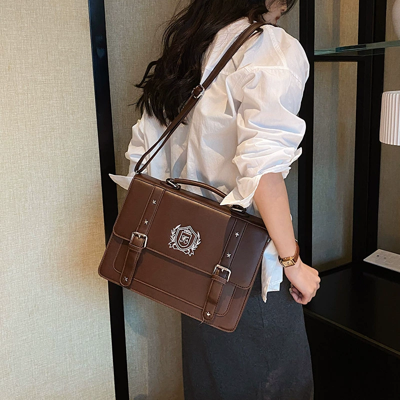 Трансграничный новый ретро портативный рюкзак в студенческом стиле Униформа рюкзак из искусственной кожи большой емкости через плечо квадратная сумка через плечо