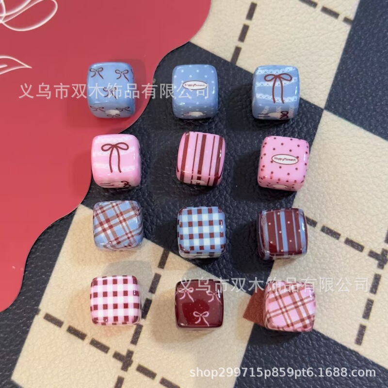 14mm Red and Blue Printed Bow Plaid Square Beads DIY Bracelet Mobile Phone Chain Bag Trailer Hanging Accessories 14mm Red and Blue Printed Bow Plaid Square Beads DIY Bracelet Mobile Phone Chain Bag Trailer Hanging Accessories