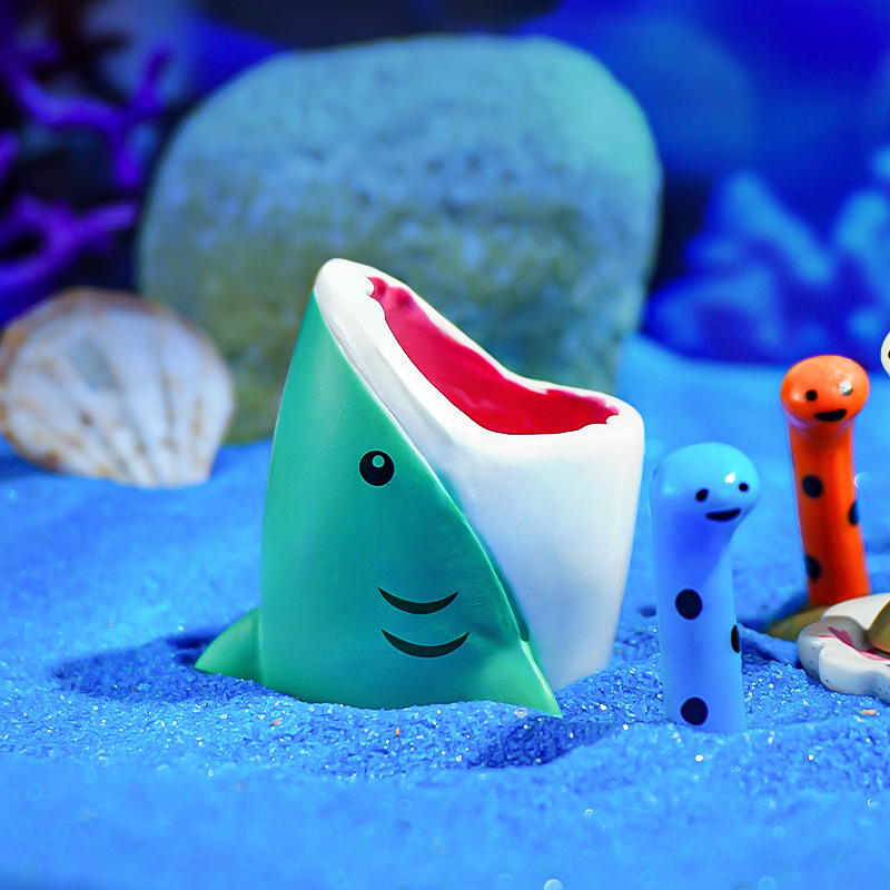 Explosiva tanque de peces del océano de verano boca de tiburón morena mesa de concha computadora escritorio hogar inserción de bolígrafo paisaje nuevo caliente