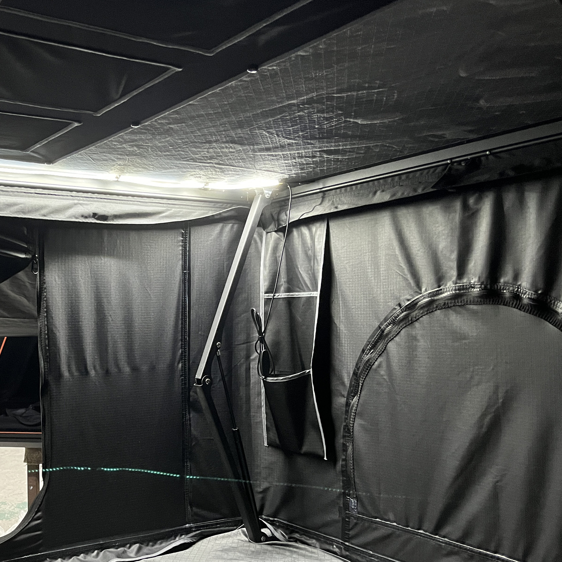 Carpa de techo de helicóptero de aluminio auto-conducción al aire libre de aleación de aluminio de apertura rápida carpa de vehículo SUV