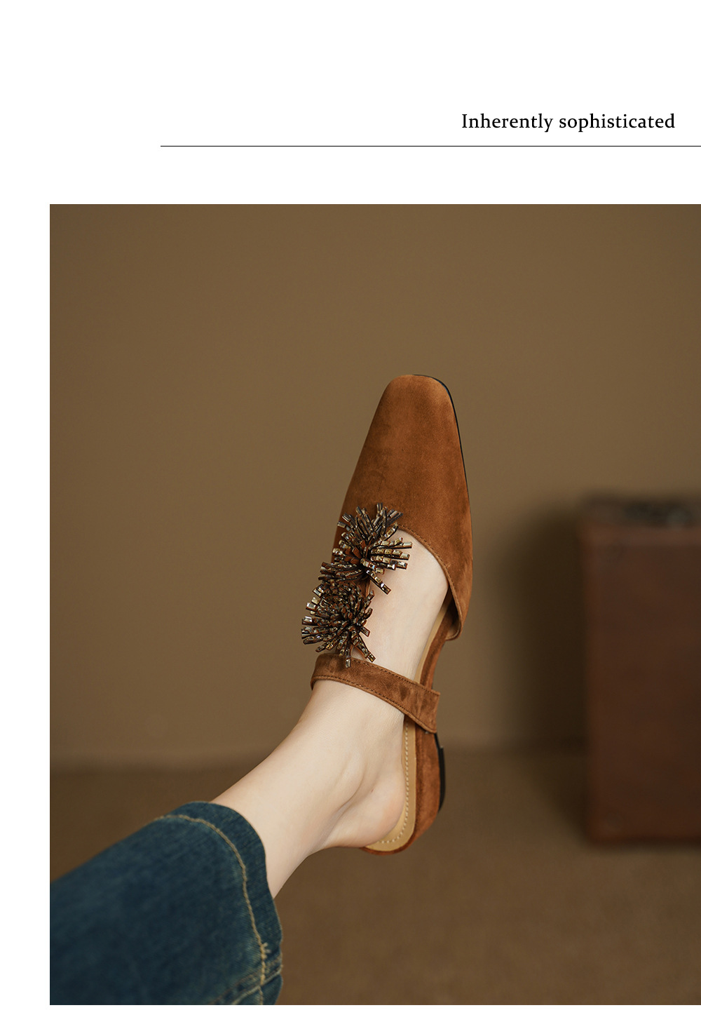 Dép sandal nữ xỏ ngón đế bệt mũi nhọn đính đá pháo hoa họa tiết hoa — Màu caramel cừu lật chi tiết 8