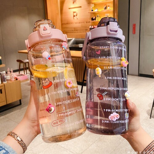Large-Capacity Space Cup Plastic Cup with Measurement Marks and Straw — Unisex Outdoor Portable Plastic Water Bottle for Sports and Outdoor Activities