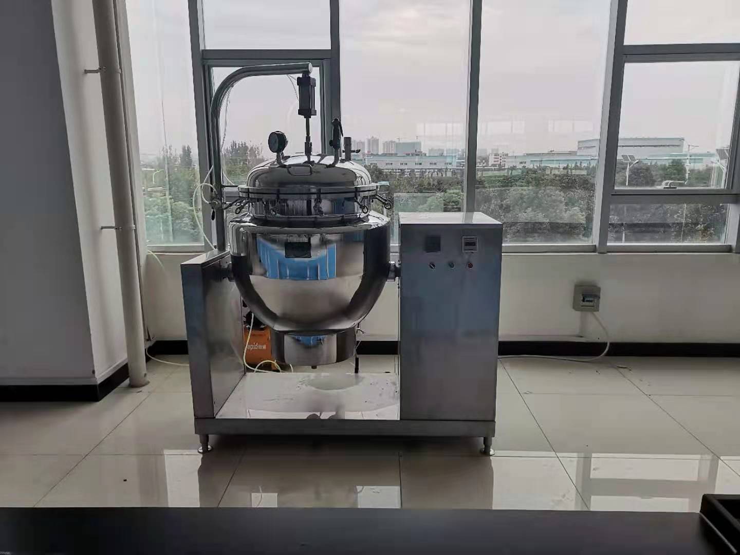 五谷杂粮骨头汤高汤蒸煮锅不锈钢蒸煮锅电加热自动控温蒸煮锅