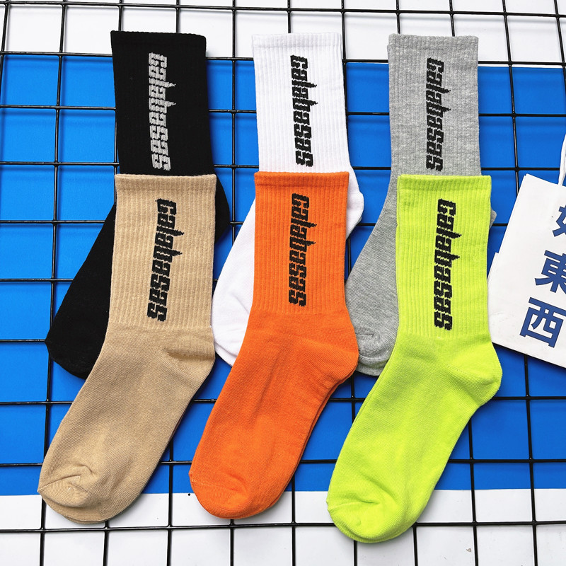 Fashionable Brand Mid-Length Calabas English Yeezy Orange Socks for Men and Women Mid-Length High Street Fluorescent Trendy Socks