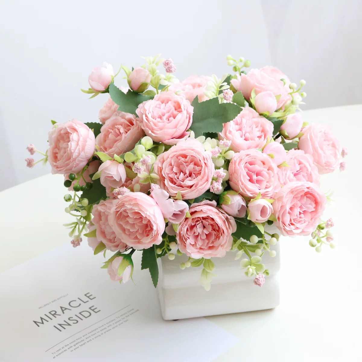 Wholesale In-Stock Home Decoration Artificial Flower Bunches, Small Bunches of Roses, Wedding Arrangements, 5-Head Persian Rose Bouquet