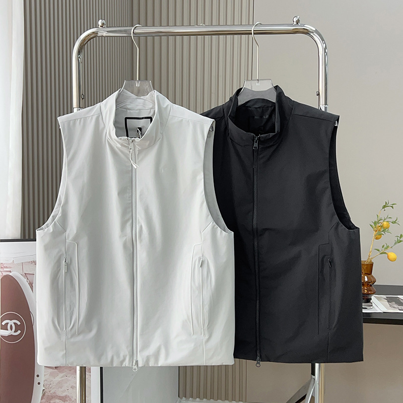 KL Xiaoshu's new autumn and winter stand-up collar men's vest is casual, outdoor, waterproof, lightweight, and made of P cotton, offering a loose fit and warmth for business use KL Xiaoshu's new autumn and winter stand-up collar men's vest is casual, outdoor, waterproof, lightweight, and made of P cotton, offering a loose fit and warmth for business use
