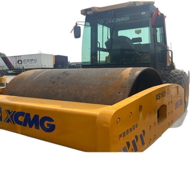 Exportación de rodillos de doble conducción de África XCMG 202 / 22 / 26 toneladas XCMG 20 toneladas rodillos de vibración