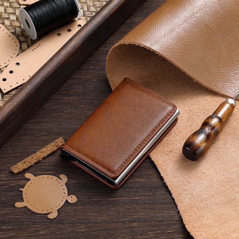 Anti-robo transfronterizo anti-magnético metal elástico bolsa de tarjetas de crédito caja de metal de aluminio para hombres bolsa de tarjetas de plata