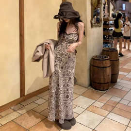 无袖背心连衣裙女2026夏季泰国度假风新款复古收腰印花吊带长裙女