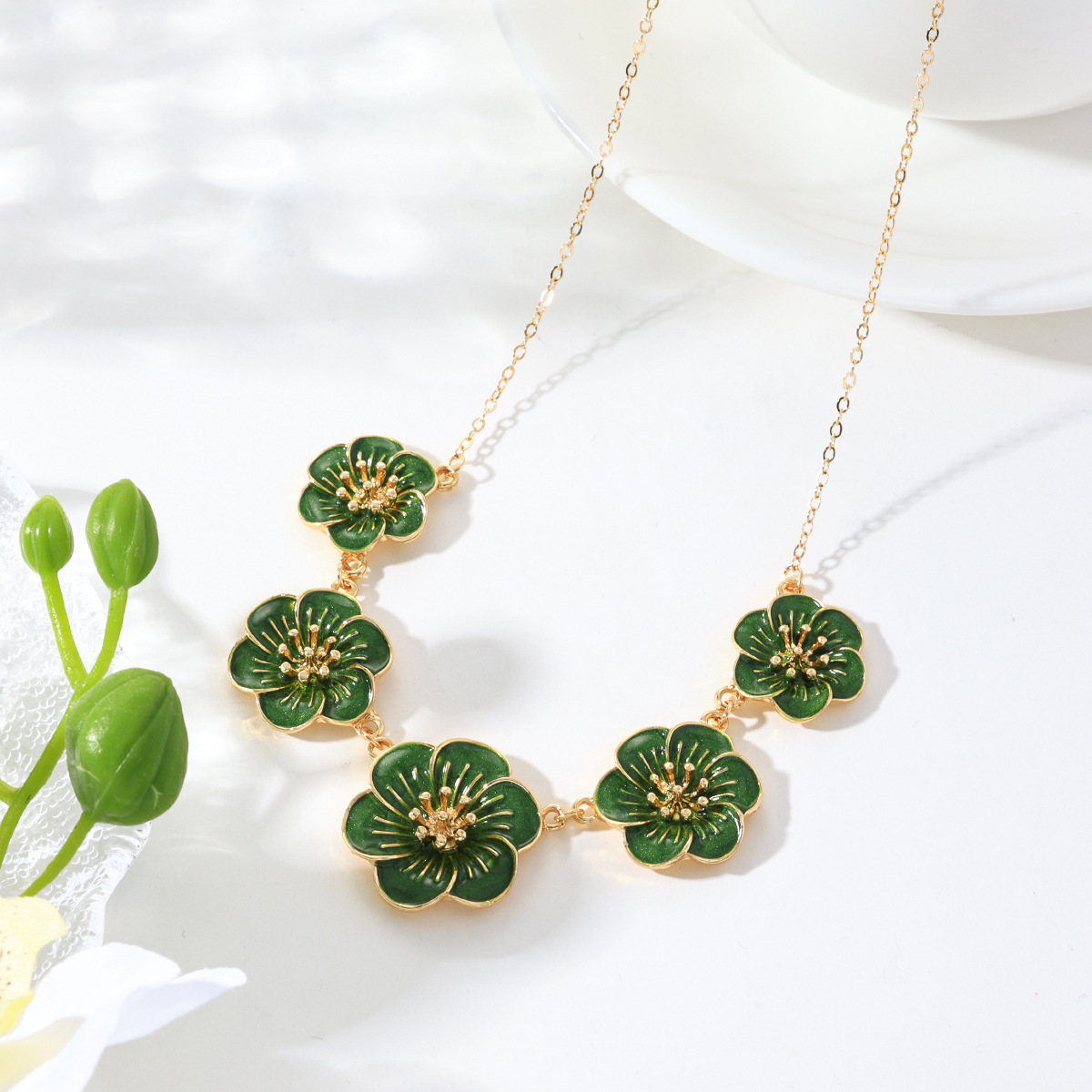 Temperamento transfronterizo europeo y americano Elegante Collar de flores de aceite Pulsera Pendientes Anillo Traje de joyería de estilo palacio retro