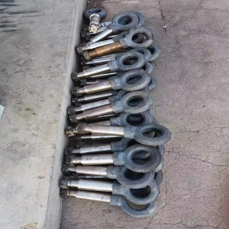 圆钢锻打牵引环生产厂家    内孔径7.5公分圆钢锻打牵引环