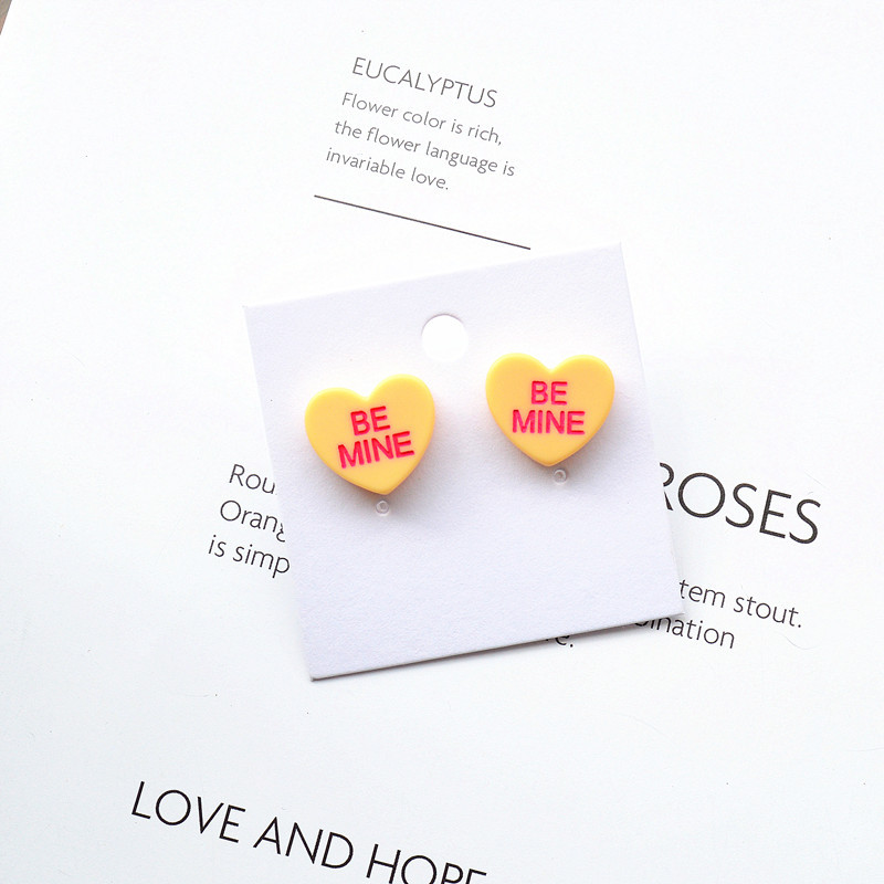 1 Pair Simple Style Heart Shape Arylic Women's Ear Studs display picture 1