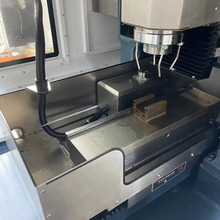 数控小型机床直线滑块磨床新代系统铸铁机身稳定防震滑块导轨五轴