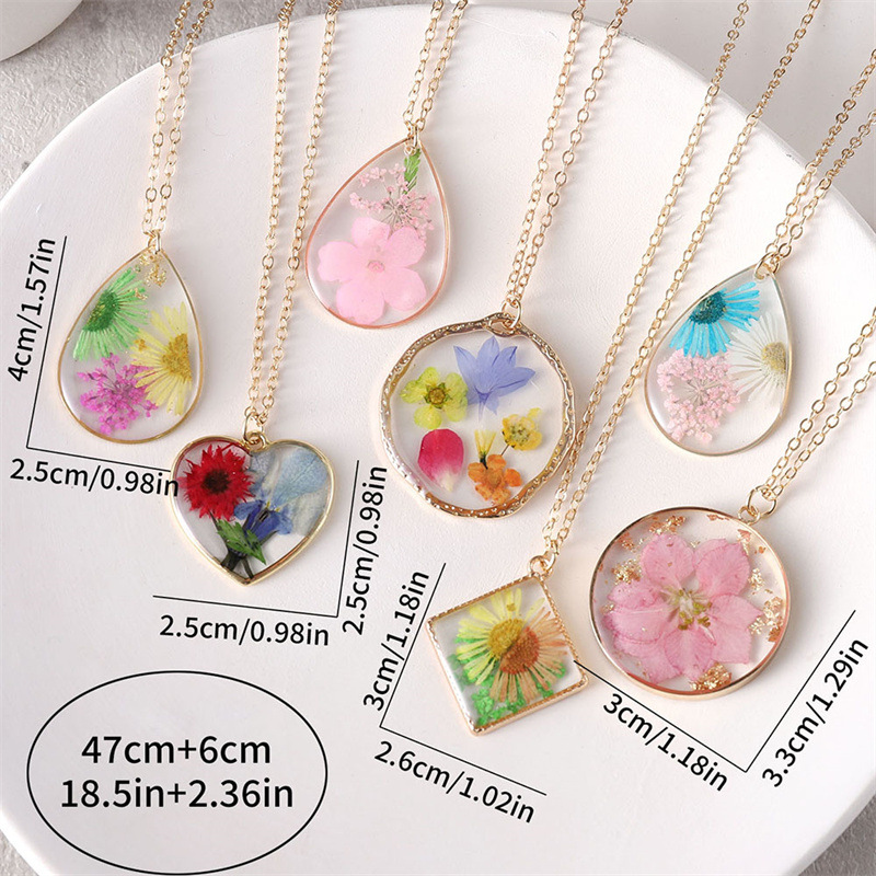15g Weight Resin Pendant Material Pendant Necklace Classification Alloy Chain Material 1 Piece Quantity Casual Occasion Alloy, Resin Material Flower Pattern Unisex Gender Plating Design Pastoral, Simple Style Style Pastoral Simple Style Flower Alloy Resin Wholesale Pendant Necklace 无