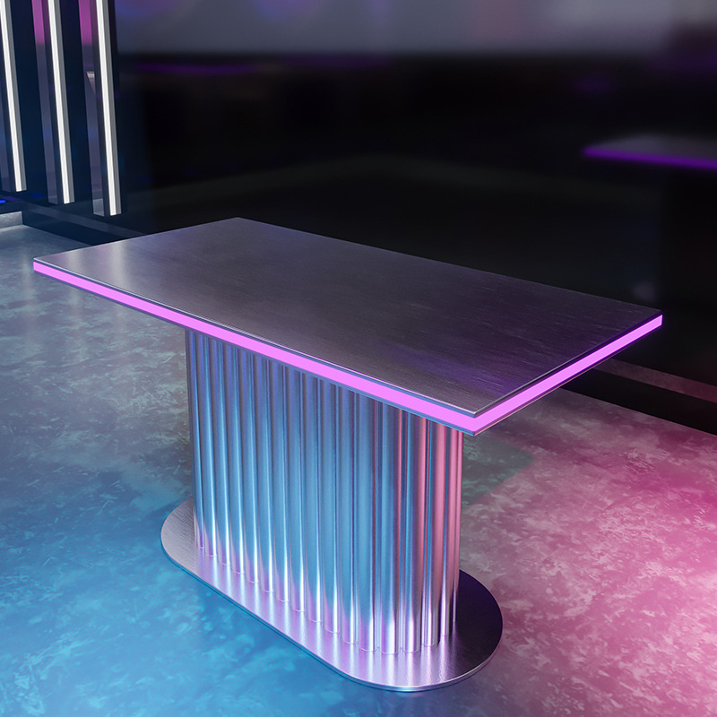 빛나는 긴 테이블