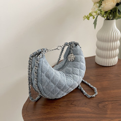 Diamond Grid Embroidered Thread Niche Design Handbag 2023 New Women's Bag Fashionable and Versatile Chain Crossbody Bag Mini Half Moon Bag
