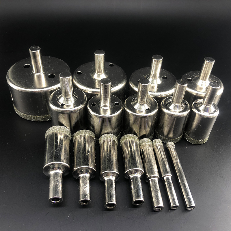 12537188220_1136017719