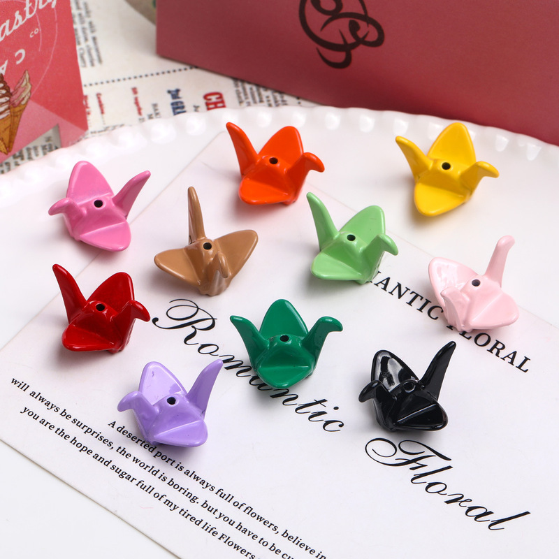 Colorful Perforated 3D Origami Crane Beads, Loose Beads, Painted Alloy Handmade DIY Jewelry Phone Chain Bead Accessories Colorful Perforated 3D Origami Crane Beads, Loose Beads, Painted Alloy Handmade DIY Jewelry Phone Chain Bead Accessories