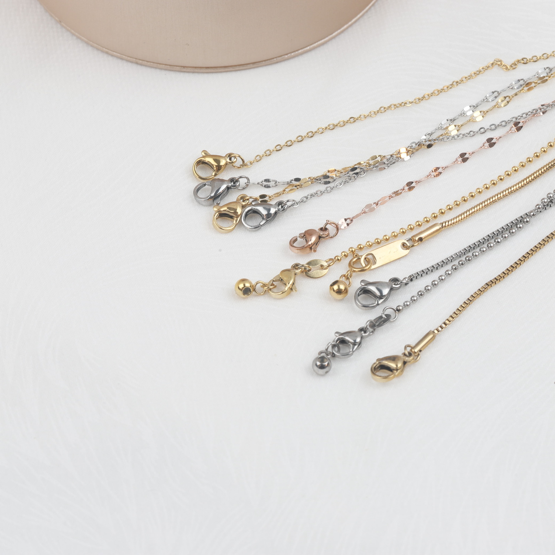 Simple Style Solid Color Titanium Steel Inlaid Gold Necklace