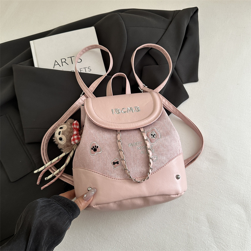 Mochila de color popular de este año para mujer 2025 nueva mochila escolar estilo universitario de moda mochila de viaje salvaje de verano