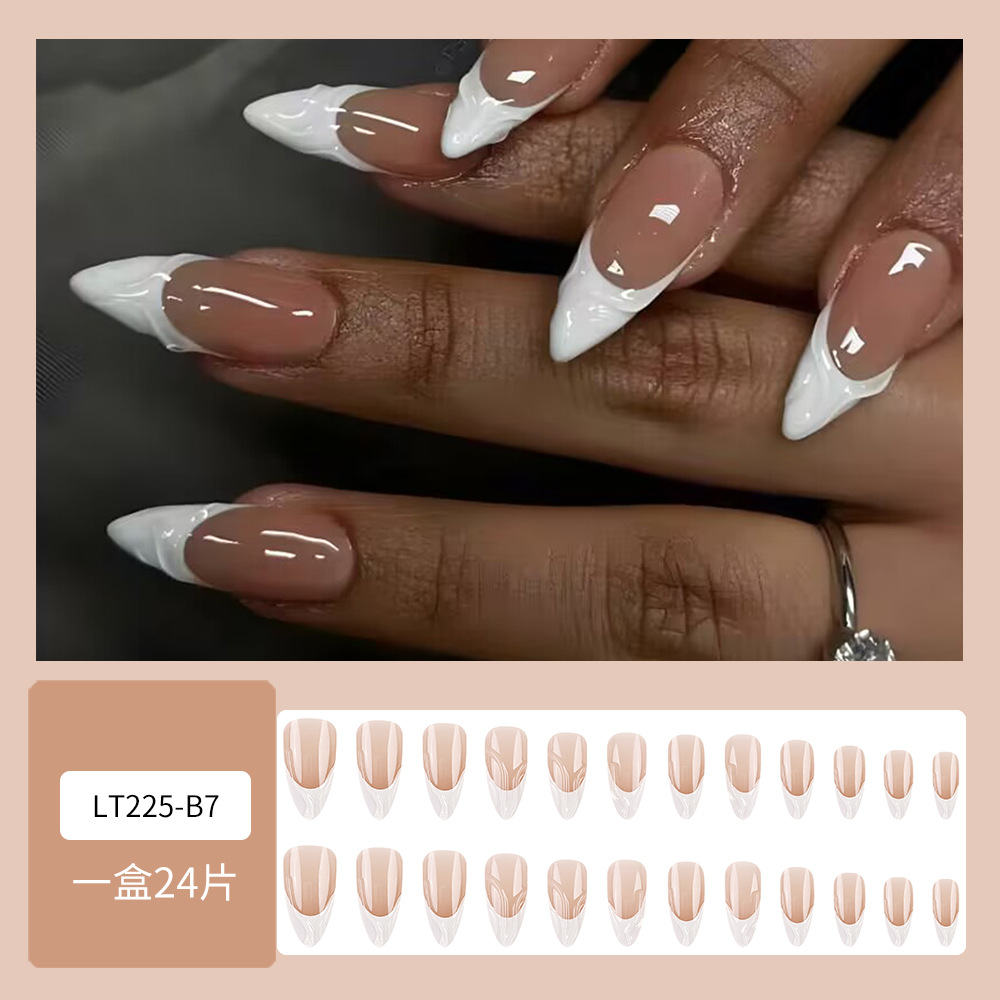 Use un parche de uñas 3D estereoscópico de alto nivel, goteo de goma dulce y caliente, uñas falsas transfronterizas, parches de uñas.