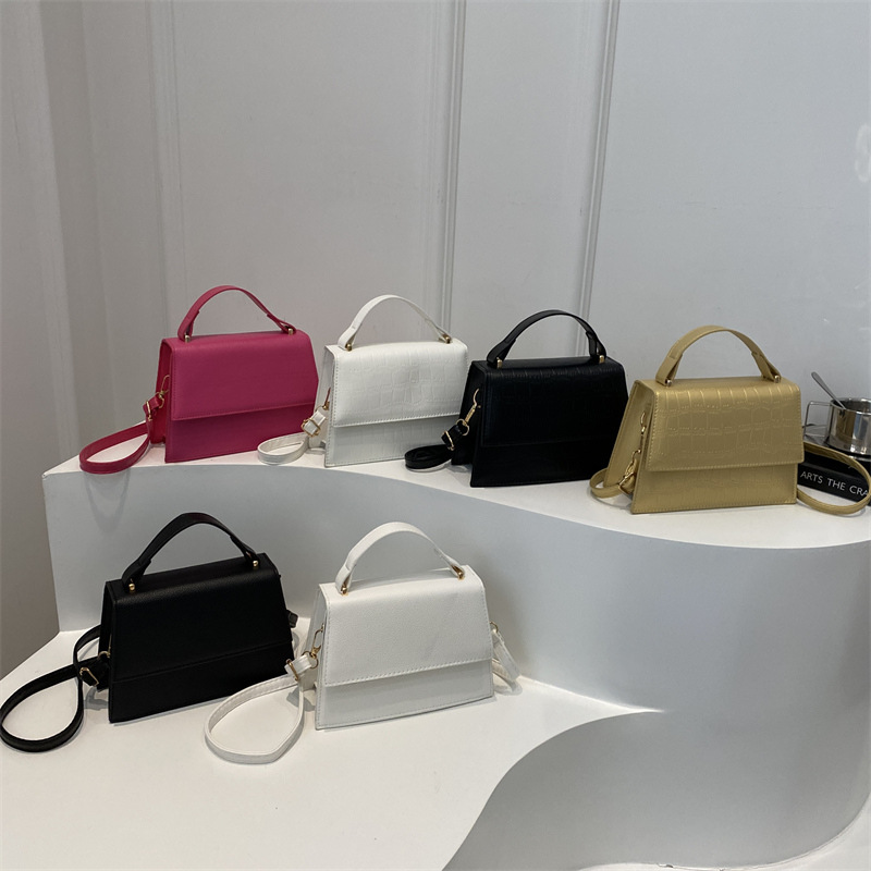 Versión coreana del bolso femenino 2024 nuevo bolso de mensajero retro pequeño bolso cuadrado diseño de nicho patrón de cocodrilo bolso de hombro de cercanías