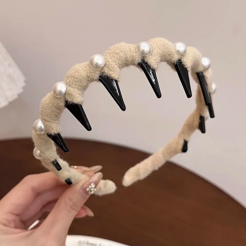 Perla negra ondulado peluche banda de cabello para mujeres 2025 nueva gama alta cráneo alto con dientes antideslizante banda de cabello de presión de cabello