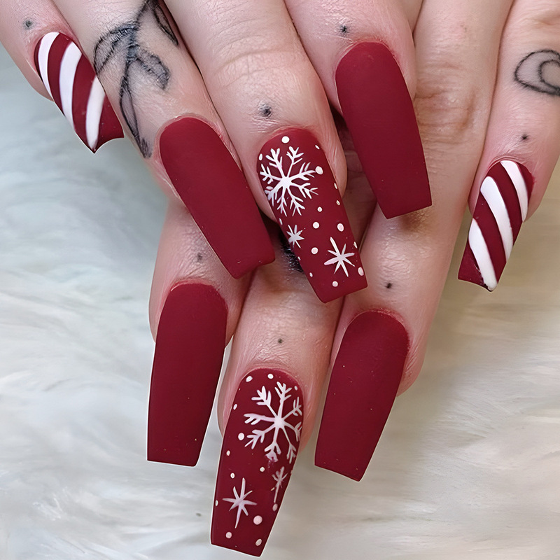 Christmas nail art piece simple Plaid nail patch foreign trade hot selling red and white snowflake nail art sticker wear nail wholesale