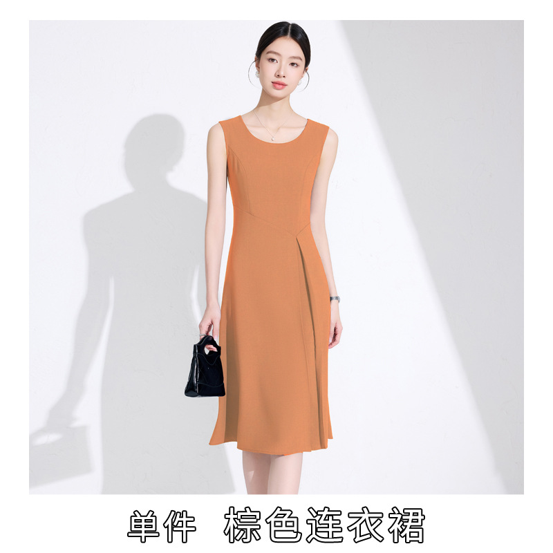 Brown dress